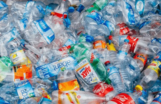 Inxhinierët krijojnë një enzimë që shkatërron mbetjet plastike në disa orë