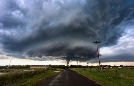 Stuhitë më vdekjeprurëse në botë nga tornadot tek ciklonet, rrufetë dhe breshri