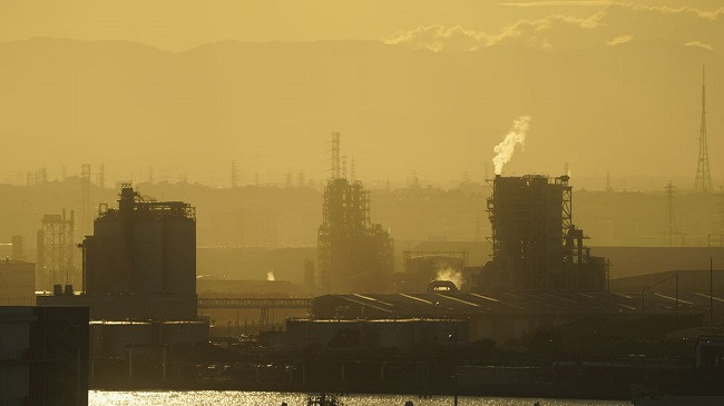 Japonia planifikon 156 miliardë dollarë mbështetje për investime në 'emetime zero të karbonit'