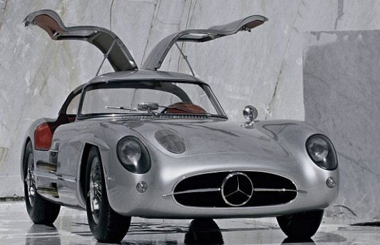 Mercedesi i rrallë i viti 1955 shitet në ankand me çmim rekord