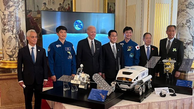 Japonia me ndihmën e SHBA-ve, dëshiron të dërgojë një astronaut në Hënë