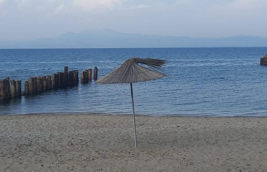 Ndryshon moti, diell, stuhi shiu, breshër dhe rrufe në Shqipëri