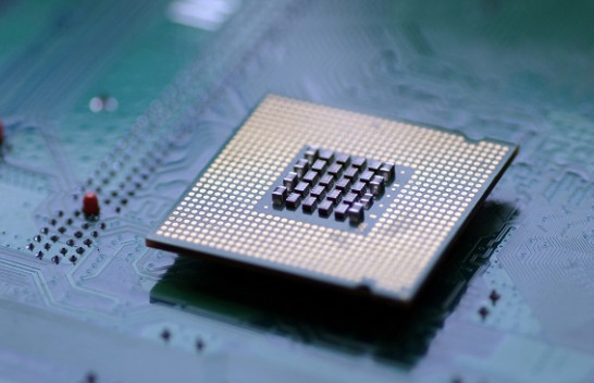 Prodhuesit e makinave dhe pajisjeve elektronike vuajnë nga mungesa e mikroprocesorëve