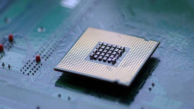 Prodhuesit e makinave dhe pajisjeve elektronike vuajnë nga mungesa e mikroprocesorëve