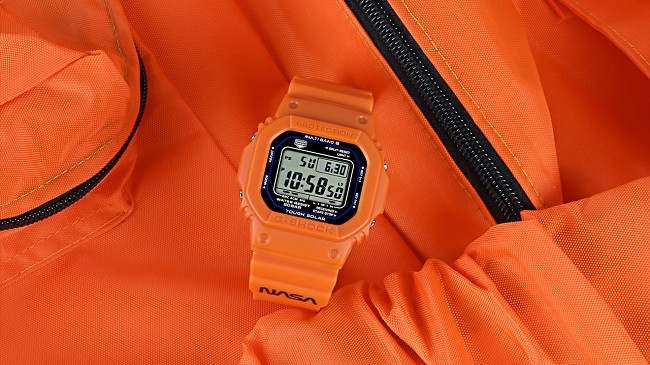 Casio lanson orën G-Shock e inspiruar nga kostumet e astronautëve të NASA-s