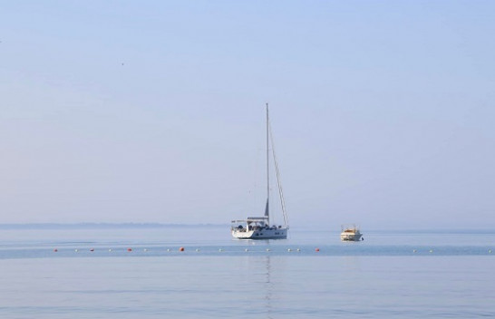 Diell, vranësira e reshje shiu në Shqipëri