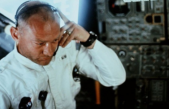 Xhaketa e Buzz Aldrin në misionin drejt Hënës shitet për 2.8 milion dollarë