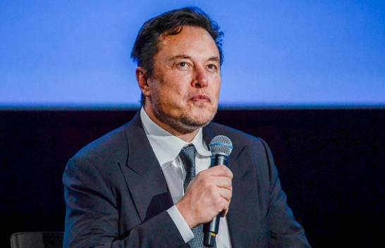 Elon Musk: Bota ka nevojë për më shumë naftë dhe gaz si urë për energjinë e rinovueshme
