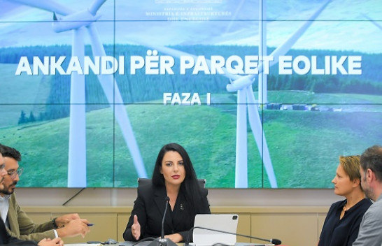 Balluku: Nga 1 nëntori nisin aplikimet për panelet diellore, qeveria financon 70 për qind të kostove