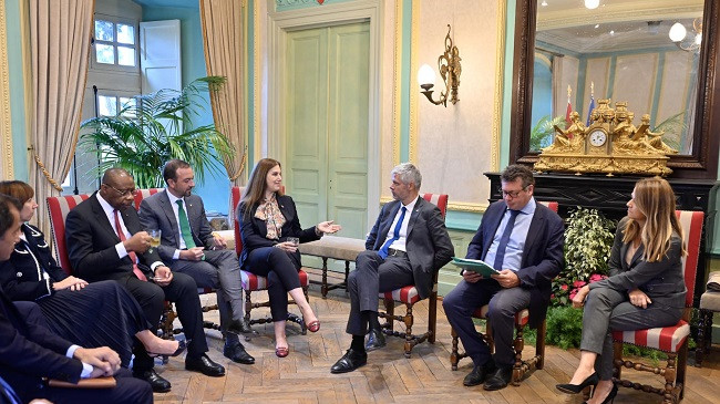 Kumbaro: Turizmi malor dhe ruajtja e mjedisit, dy shtylla prioritare për Shqipërinë