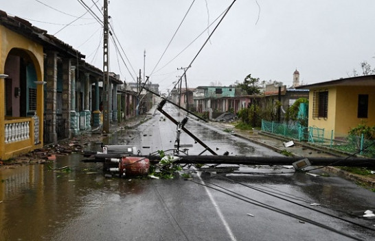 Uragani Ian godet Kubën, Florida përgatitet për erëra të forta dhe përmbytje