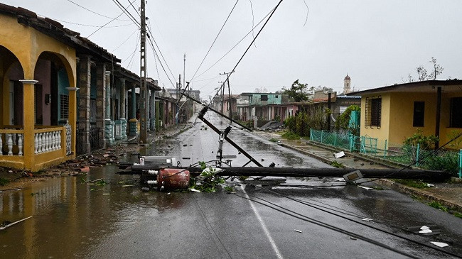 Uragani Ian godet Kubën, Florida përgatitet për erëra të forta dhe përmbytje