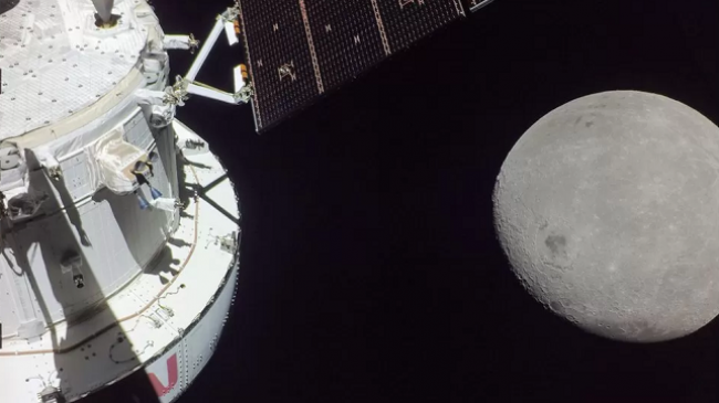 Anija kozmike Artemis e NASA-s mbërrin në Hënë