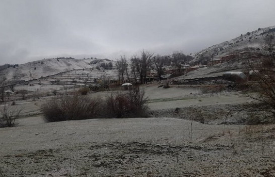 Nisin reshjet e borës në Korçë