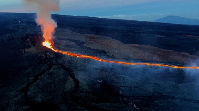 Vullkani Mauna Loa nuk është më kërcënim i menjëhershëm për autostradën në Havai