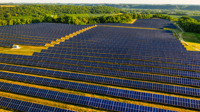 Prodhimi i energjisë diellore në BE rritet me 50% në vitin 2022: Cili vend instaloi më shumë?