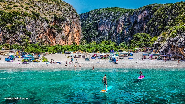 Ç’shkruan gazeta më e madhe belge për plazhet e Shqipërisë