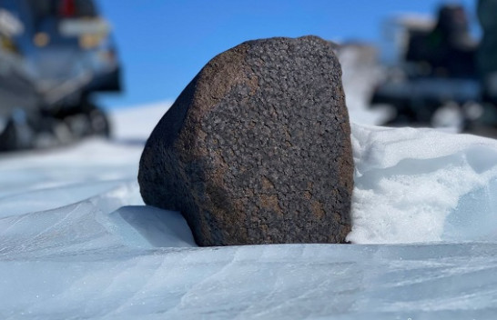 Zbulohet një meteorit i rrallë 17 kilogramësh në Antarktidë