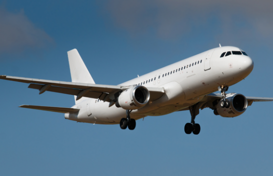 Sa karburant harxhon një aeroplan për një udhëtim?