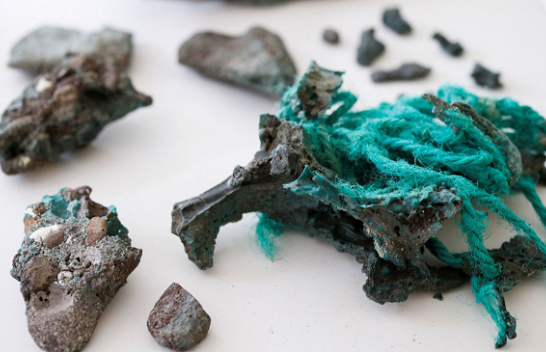 Studiuesit brazilianë gjejnë shkëmbinj plastikë në një ishull të largët