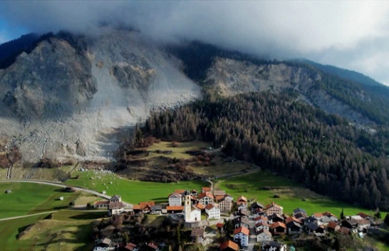 Fshati zviceran i shpëton për fije 'zhdukjes' nga rrëshqitja masive e dheut/ PAMJE