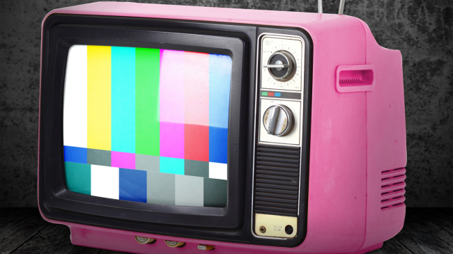 Për çfarë shërbenin format shumëngjyrëshe që shfaqeshin në televizorët e vjetër?