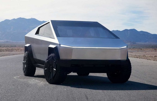 Tesla më në fund prodhoi Cybertruck-un e parë