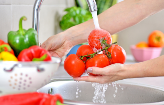 Pesticidet në fruta dhe perime? Njëra është metoda më e sigurt e pastrimit