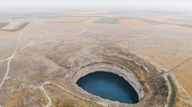 Formimi i gropave në Konya të Turqisë në rritje