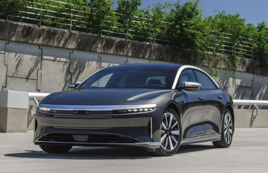 Franca i jep fund subvencioneve për veturat elektrike kineze