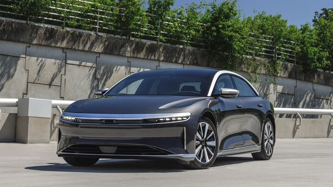 Franca i jep fund subvencioneve për veturat elektrike kineze