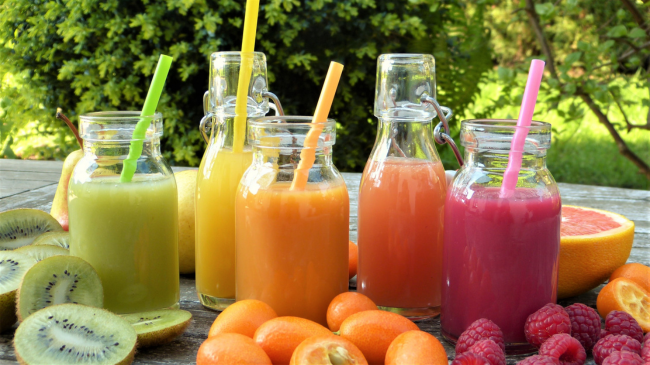 Një pije që konsiderohet e shëndetshme në fakt shkakton inflamacion dhe yndyrë në bark