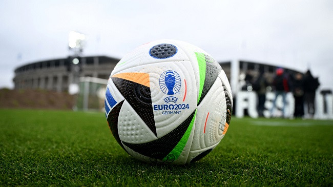 Euro 2024: Topi i ndeshjes do të ketë një mikroçip që do të regjistrojë 500 lëvizje në sekondë