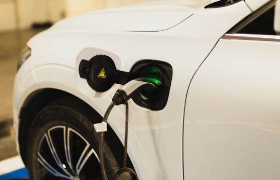 Toyota: Veturat elektrike nuk do të dominojnë kurrë tregun