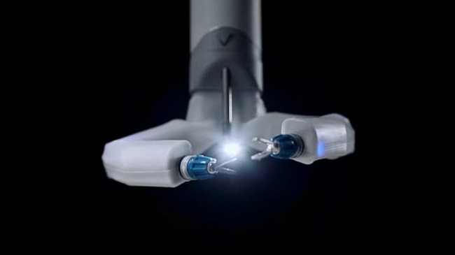 Ky kirurg robotik do të kryejë operacione në Stacionin Ndërkombëtar të Hapësirës