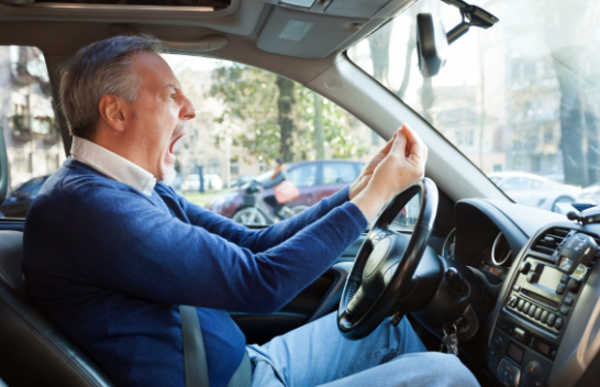 Mjekët janë shoferët më agresivë: Profesioni juaj lidhet drejtpërdrejt me sjelljen në trafik