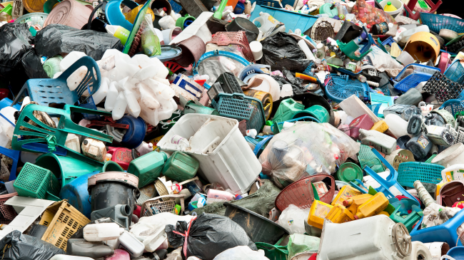 Studim: Plastika është shumë më e rrezikshme sesa mendohej