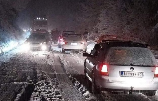 Kjo pikë kufitare në Kosovë është vështirë e kalueshme nga bora