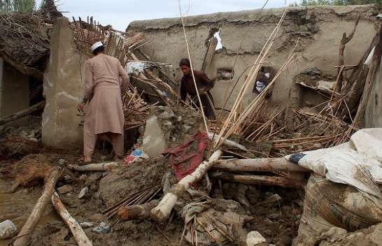 Pakistan, 100 persona humbin jetën nga shirat e rrëmbyeshëm