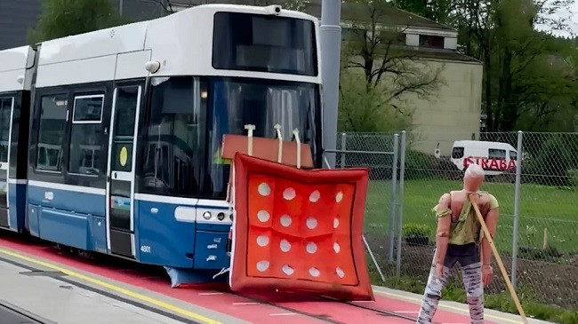 Cyrihu po teston airbag-ët për tramvaj