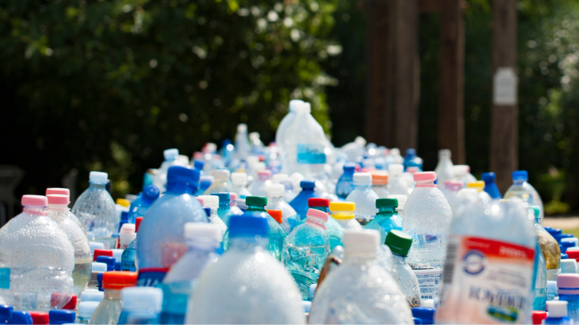 56 kompani përgjegjëse për gjysmën e ndotjes globale nga plastika