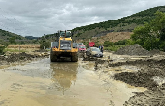 Rrëshqet dheu në Kishnicë, bllokohet rruga Prishtinë-Gjilan