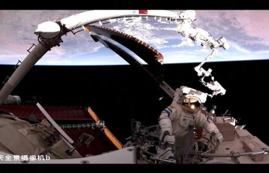 Kinezët thyejnë rekorde edhe në hapësirë: Ja sa orë zgjati shëtitja e astronautëve në hapësirë
