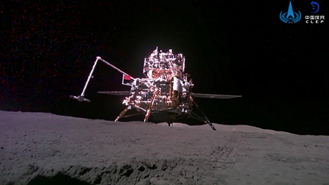Misioni kinez Chang'e-6 kthehet në Tokë me mostra historike nga ana e largët e Hënës