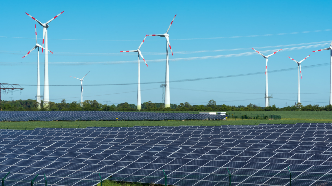 Burimet e rinovueshme gjeneruan gati 45% të energjisë elektrike në BE vitin e kaluar