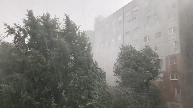 Një stuhi e fortë godet Slloveninë