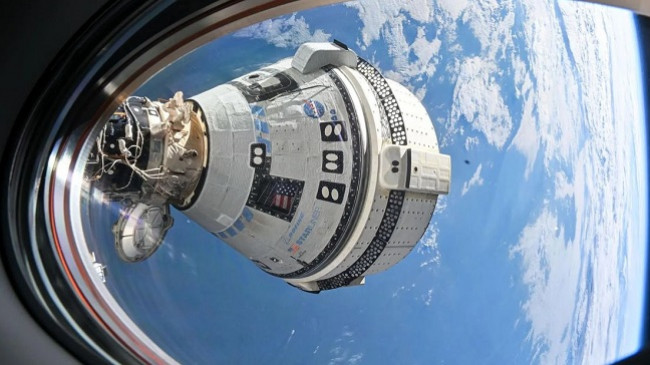 Anija kozmike Boeing Starliner kthehet në Tokë, por pa astronautët