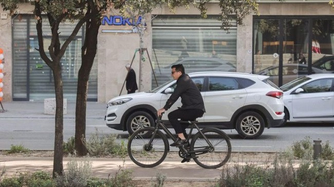 Erion Veliaj shkon në punë me biçikletë: Një këshillë për shëndet dhe kursim kohe