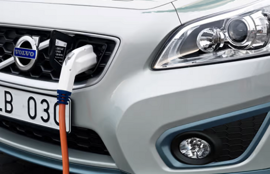 Volvo: Evropa nuk duhet të heqë dorë nga veturat elektrike