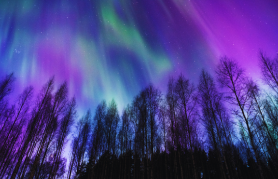 Dielli lëshon një shpërthim të fuqishëm drejt Tokës, priten stuhi gjeomagnetike dhe aurora mahnitëse